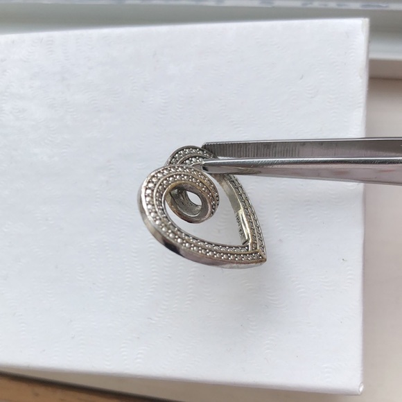 silver plated single heart pendant - Picture 8 of 9